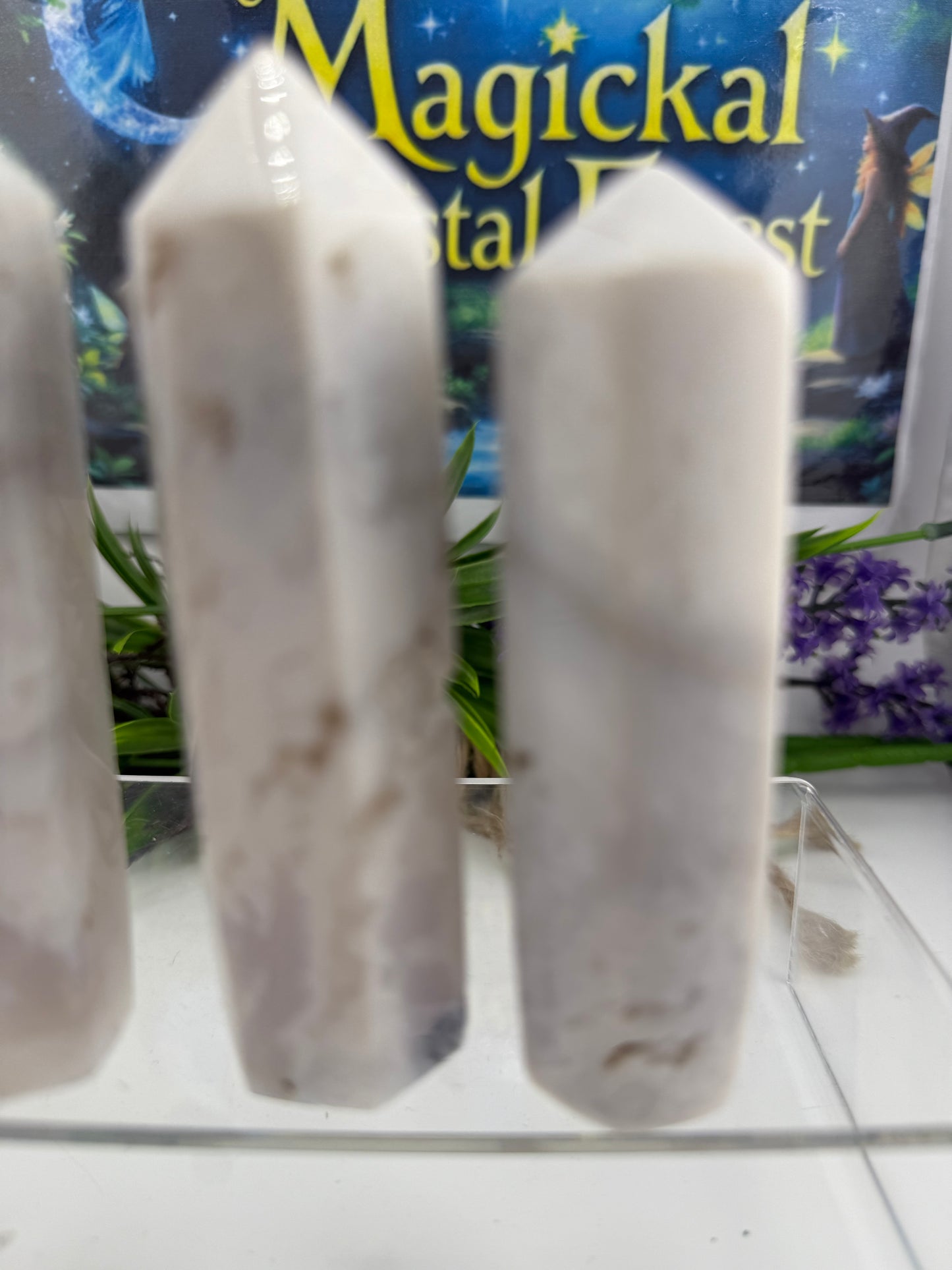 Whitet Lace Agate Point