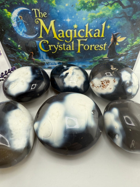 Orca Agate Palm Stone