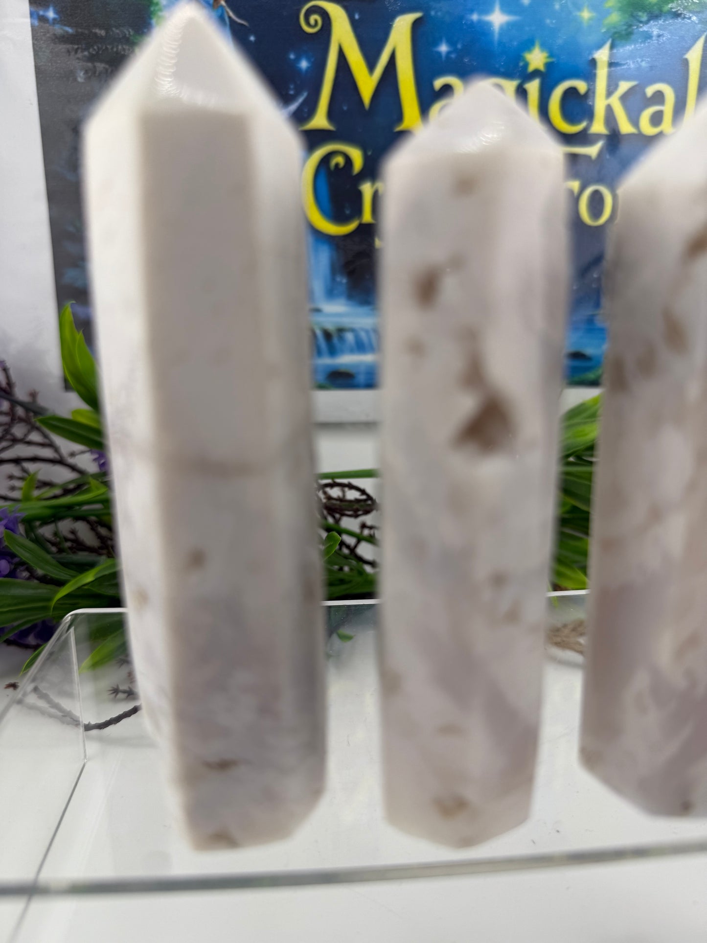 Whitet Lace Agate Point