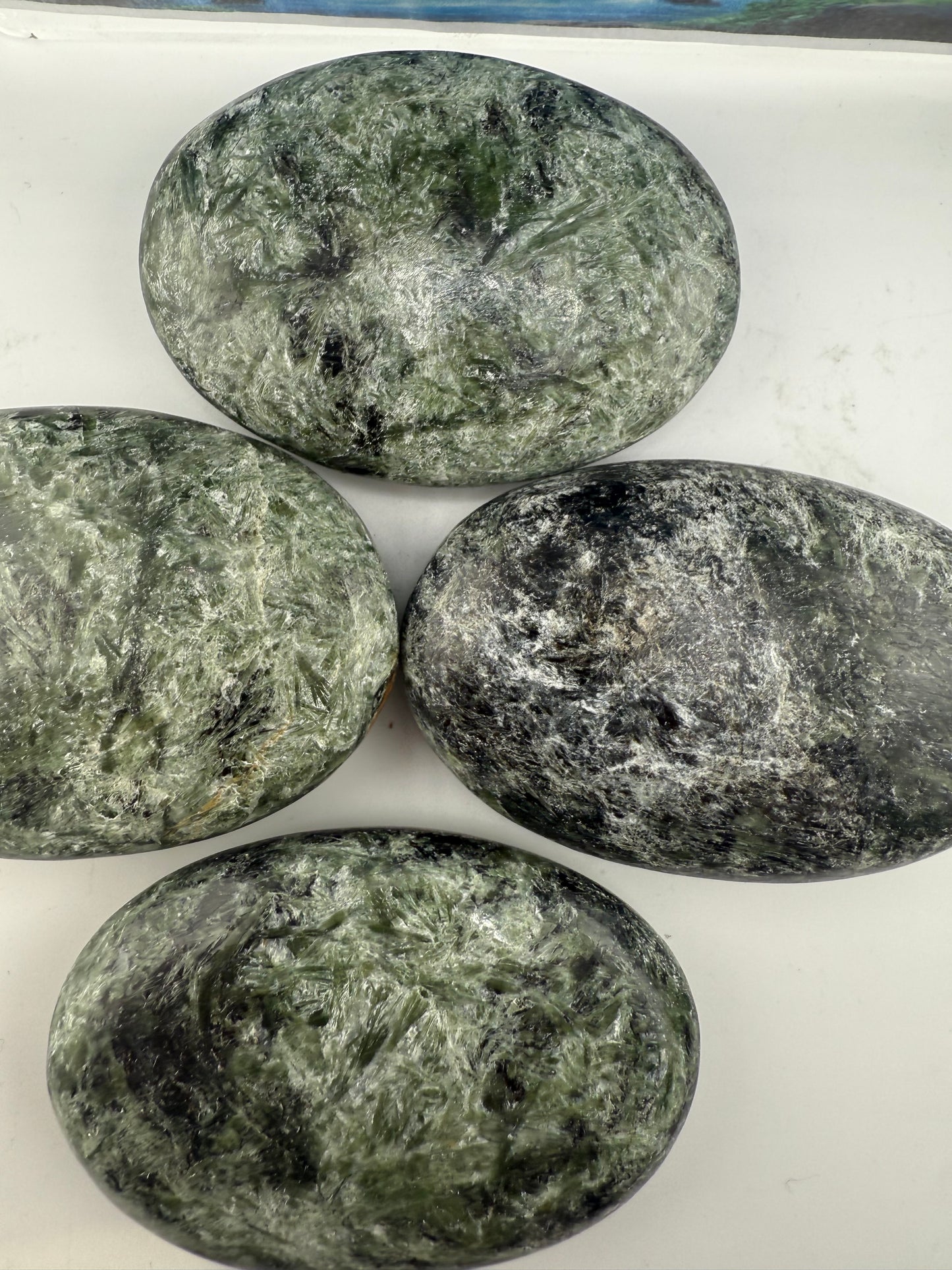 Seraphinte Palm Stone
