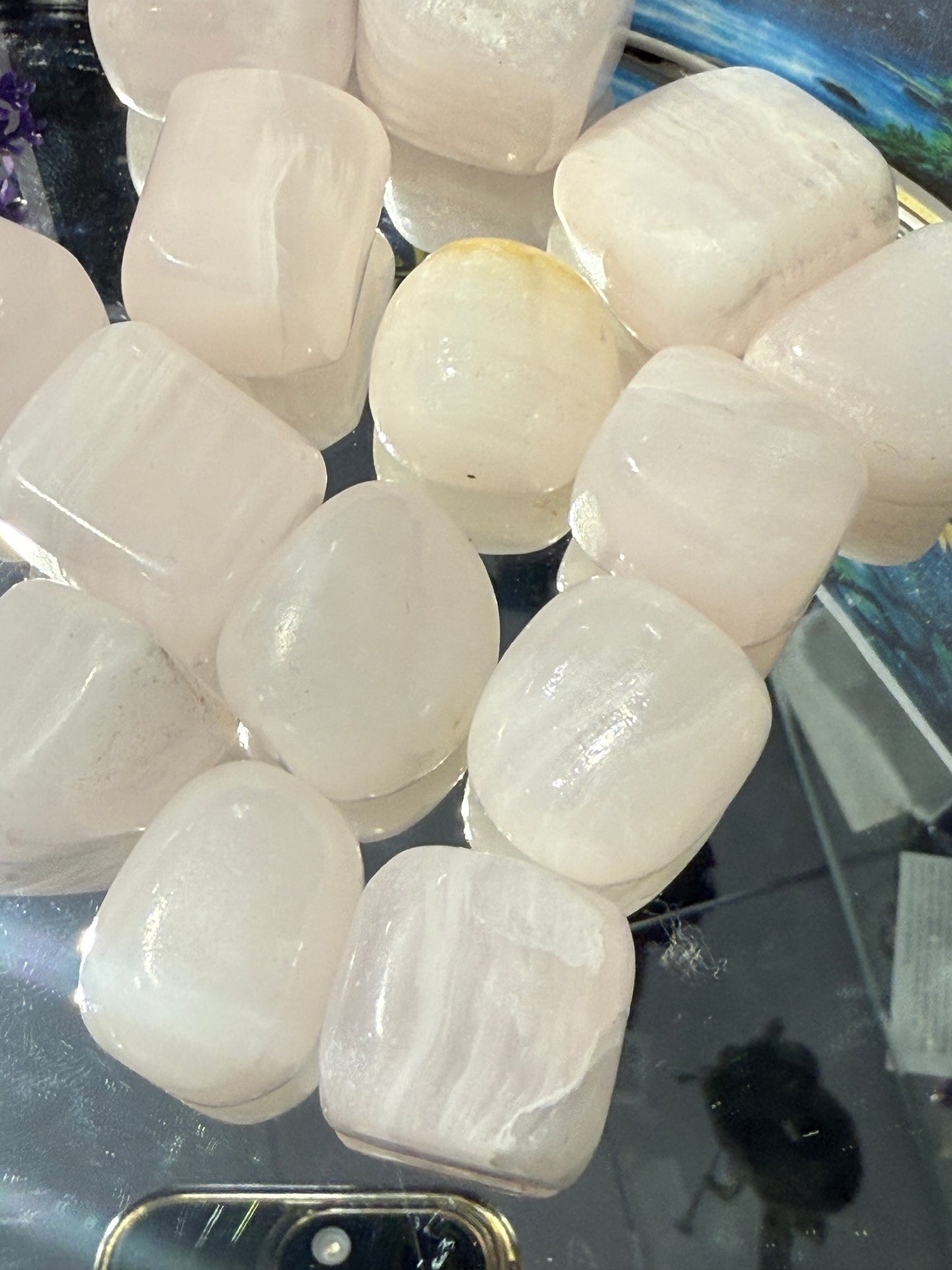 Mangano Calcite Tumbled
