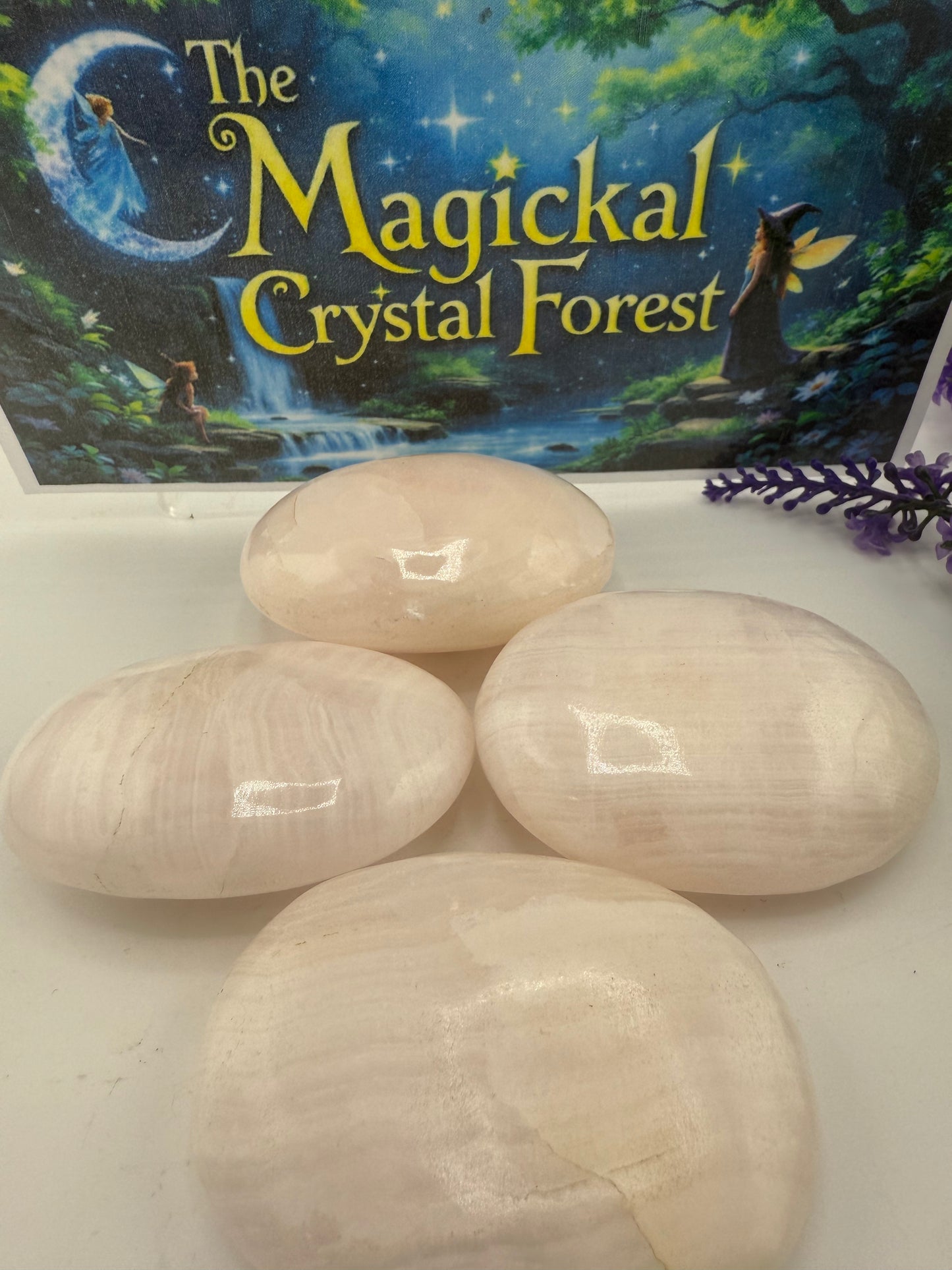 Mangano Calcite Palm Stones